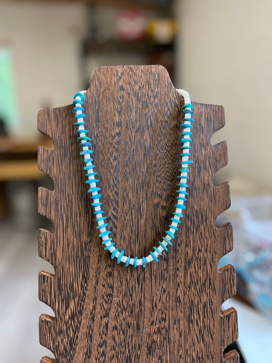 Howlite and Turquoise Chip Necklace - 18"